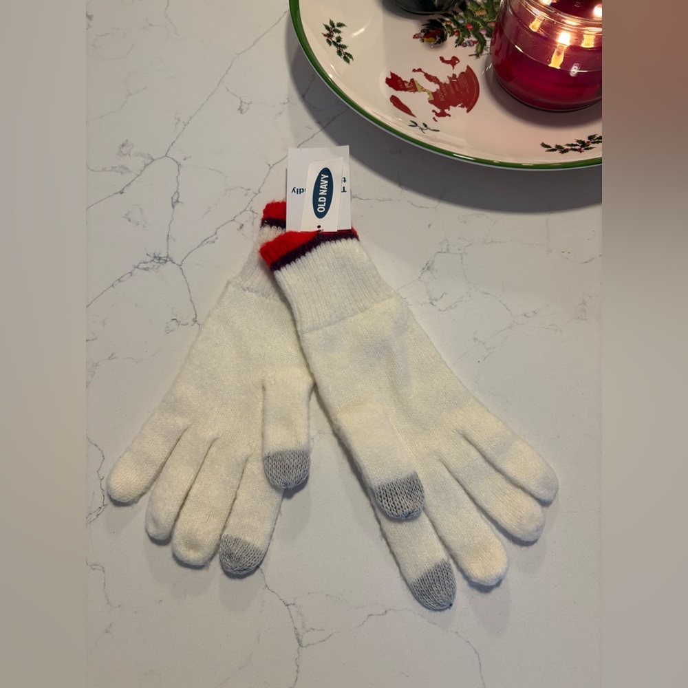NWT Cozy Old Navy White and Gray Gloves 🤍